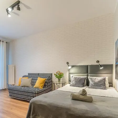 Przytulne Z Balkonem, 150m Od Dworca Glowny Apartment