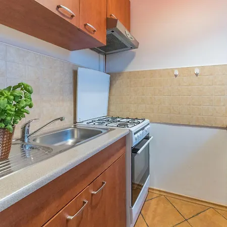 Apartment Przytulne Z Balkonem, 150m Od Dworca Glowny *